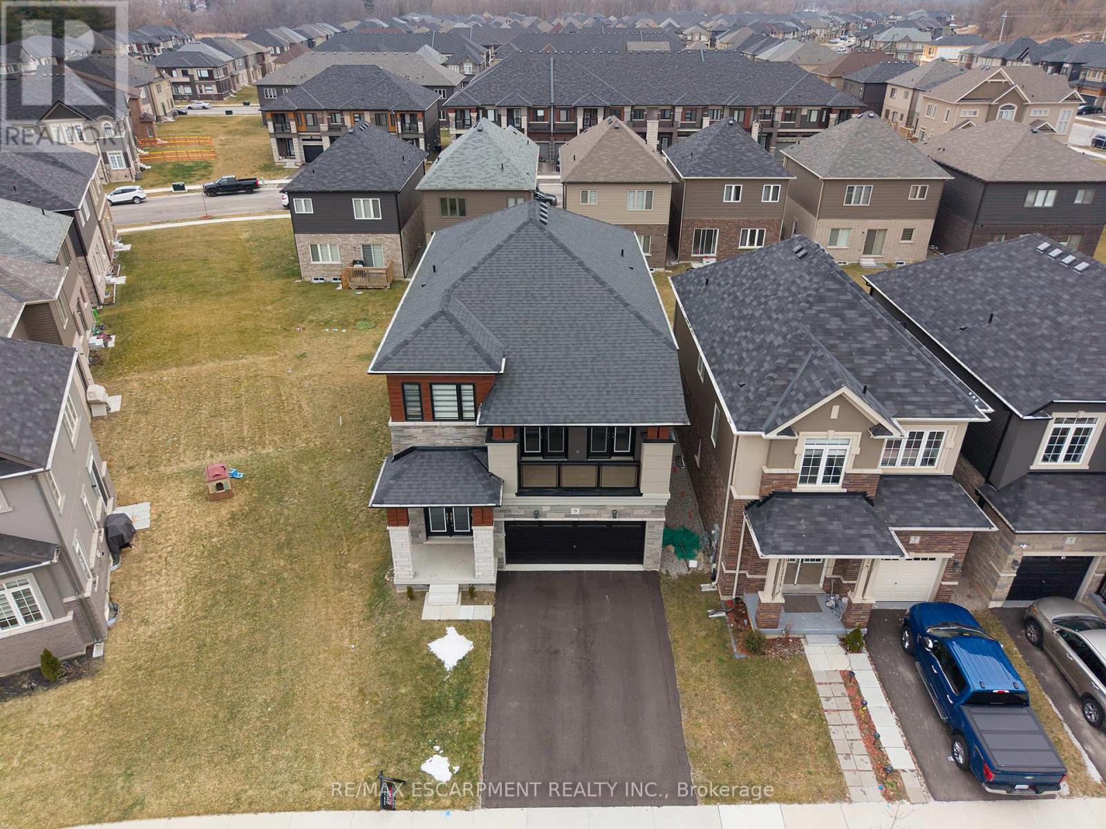 9 Tarrison Street, Brantford, Ontario  N3V 0B1 - Photo 34 - X12694254