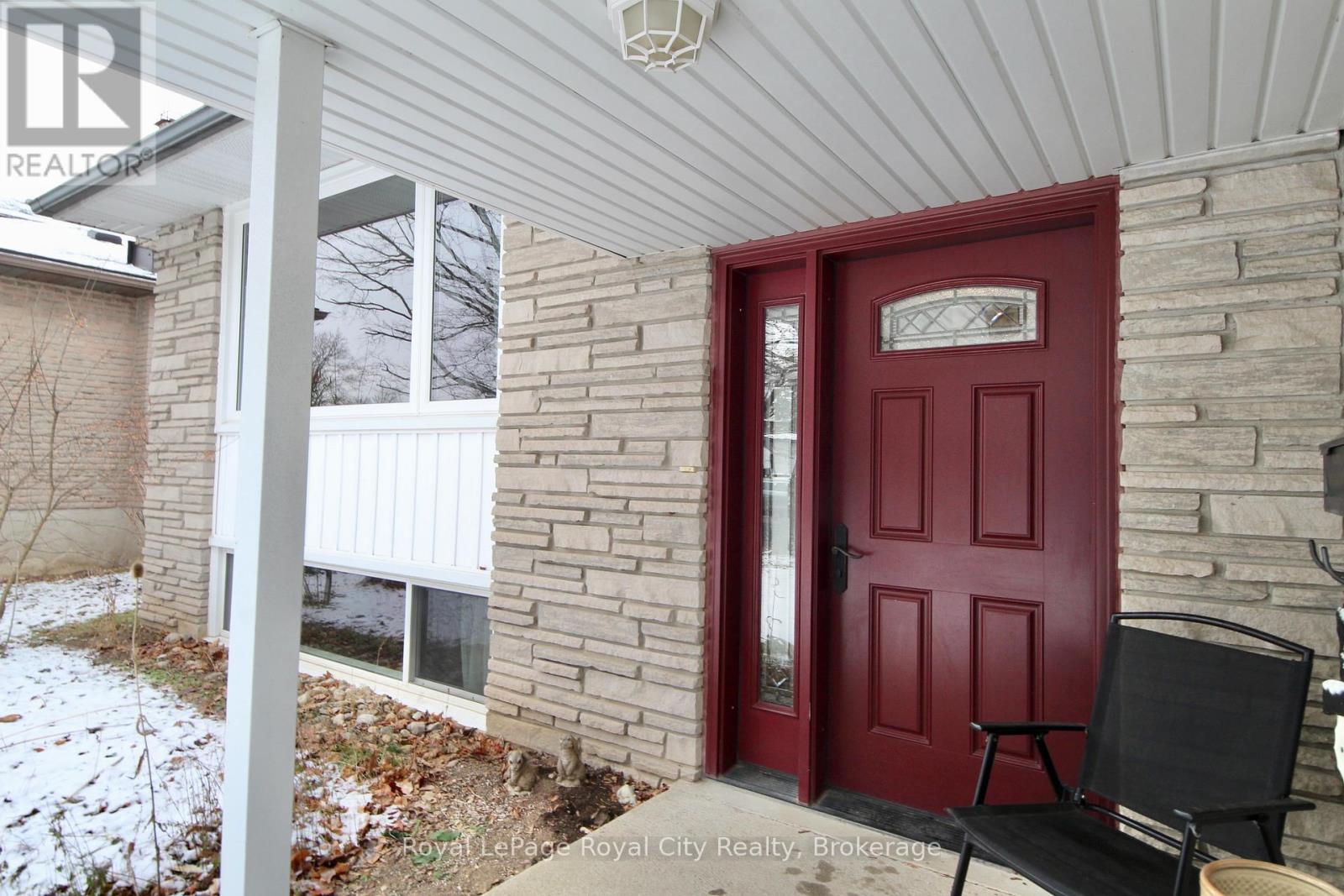 57 Lambert Crescent, Guelph, Ontario  N1G 2R4 - Photo 4 - X12694248