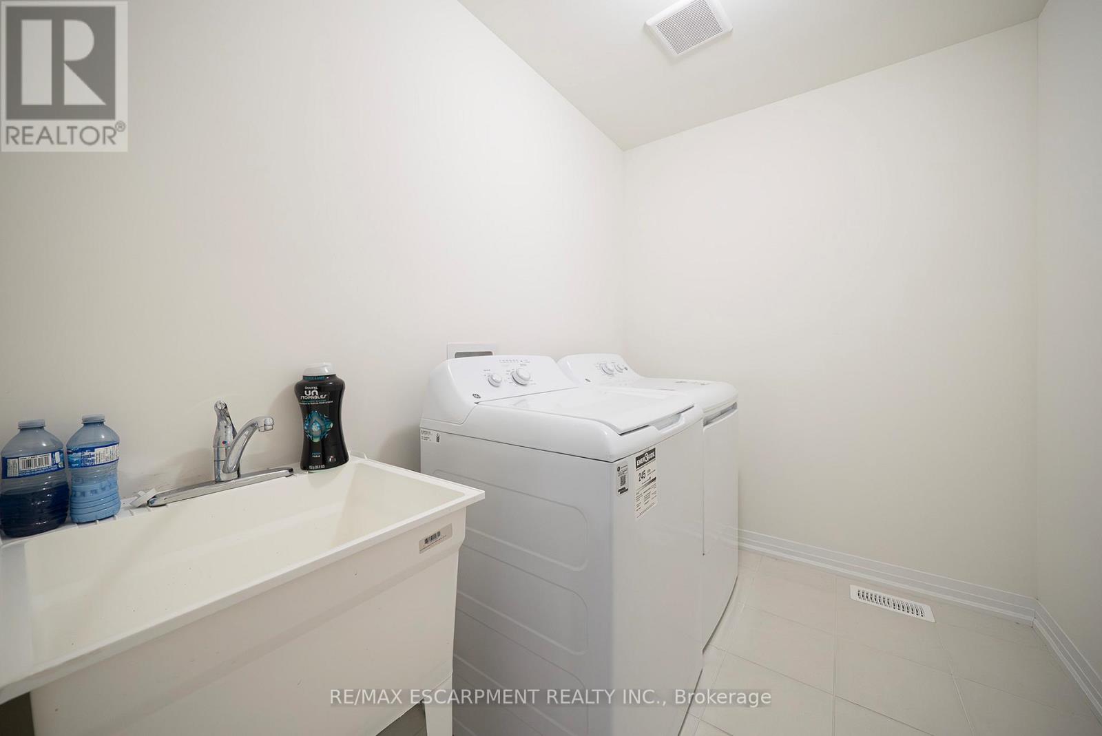 9 Tarrison Street, Brantford, Ontario  N3V 0B1 - Photo 19 - X12694254