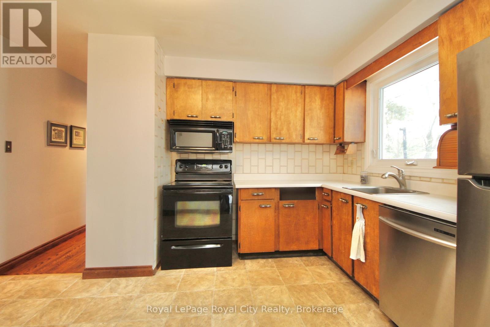 57 Lambert Crescent, Guelph, Ontario  N1G 2R4 - Photo 9 - X12694248