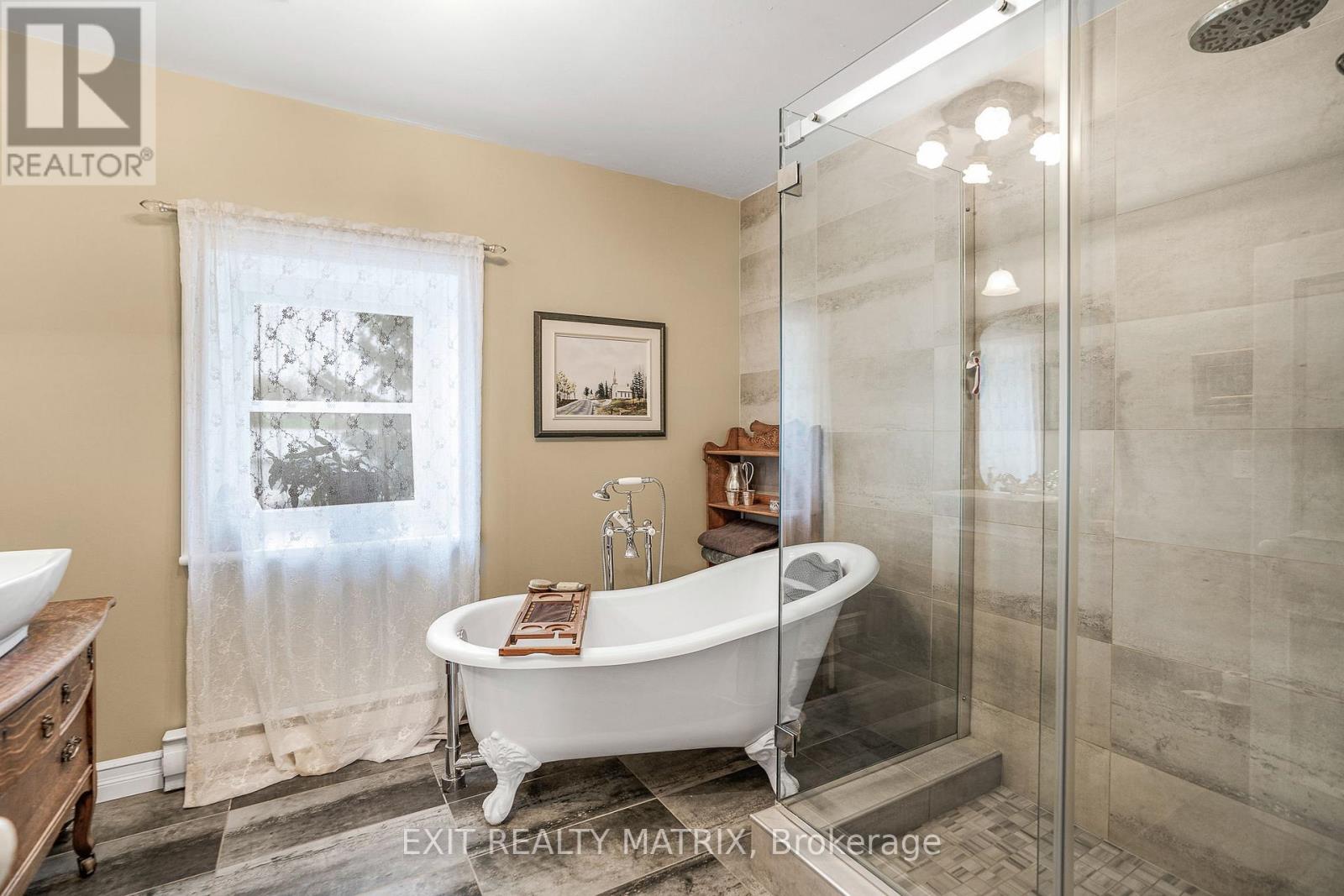 729 County Rd 18 Road, Hawkesbury, Ontario  K0B 1M0 - Photo 27 - X12694400