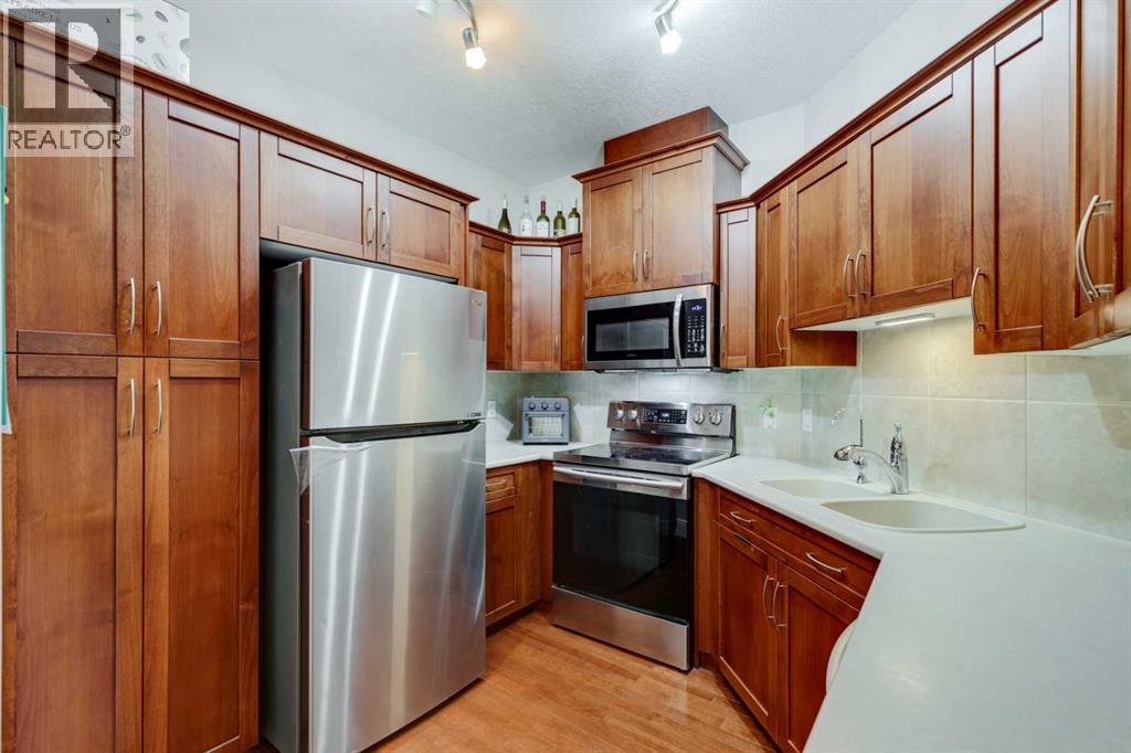 534, 10 Discovery Ridge Close Sw, Calgary, Alberta  T3H 5X3 - Photo 4 - A2278560