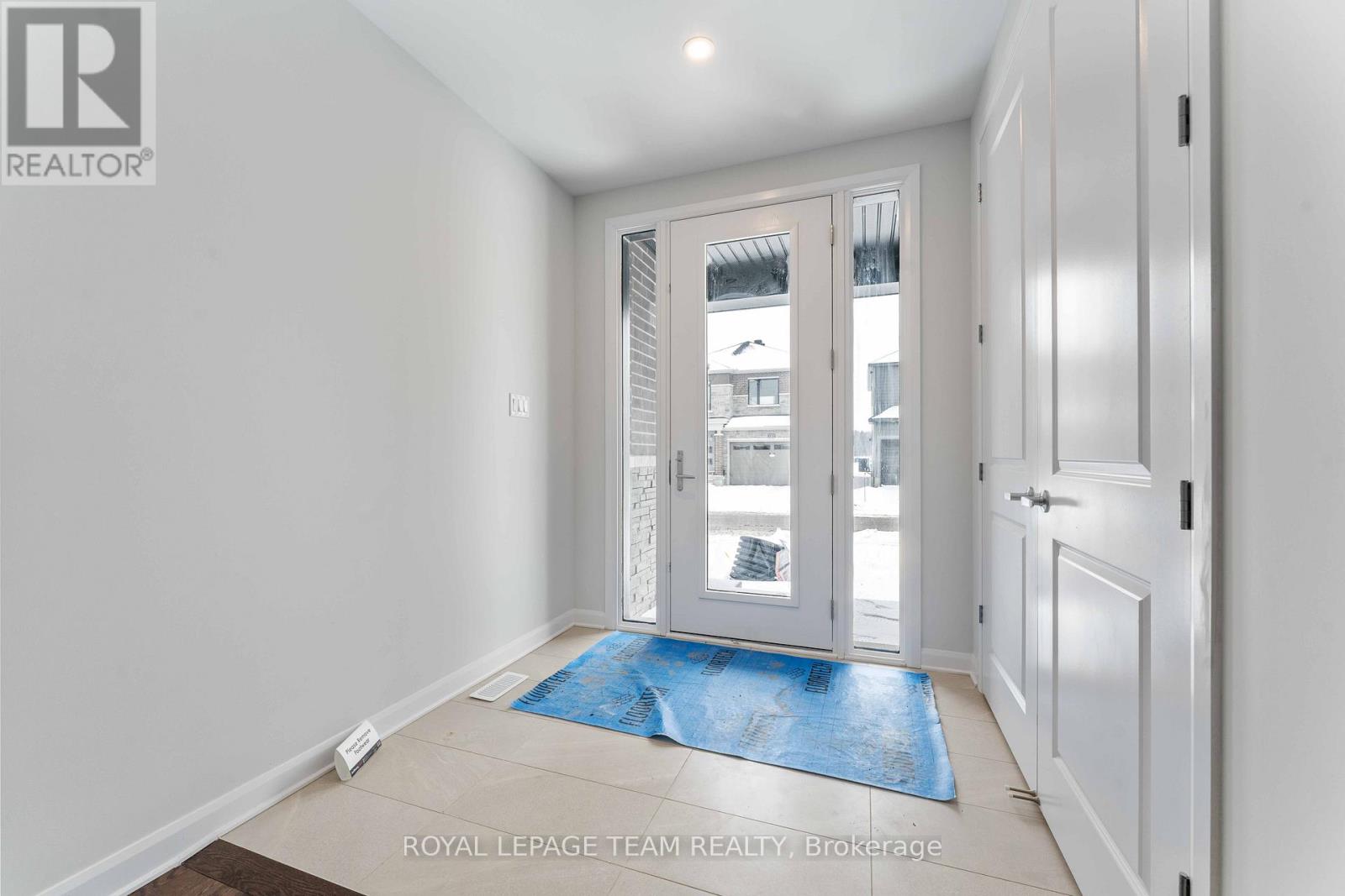 3205 Starboard Street, Ottawa, Ontario  K4M 0W8 - Photo 2 - X12099212