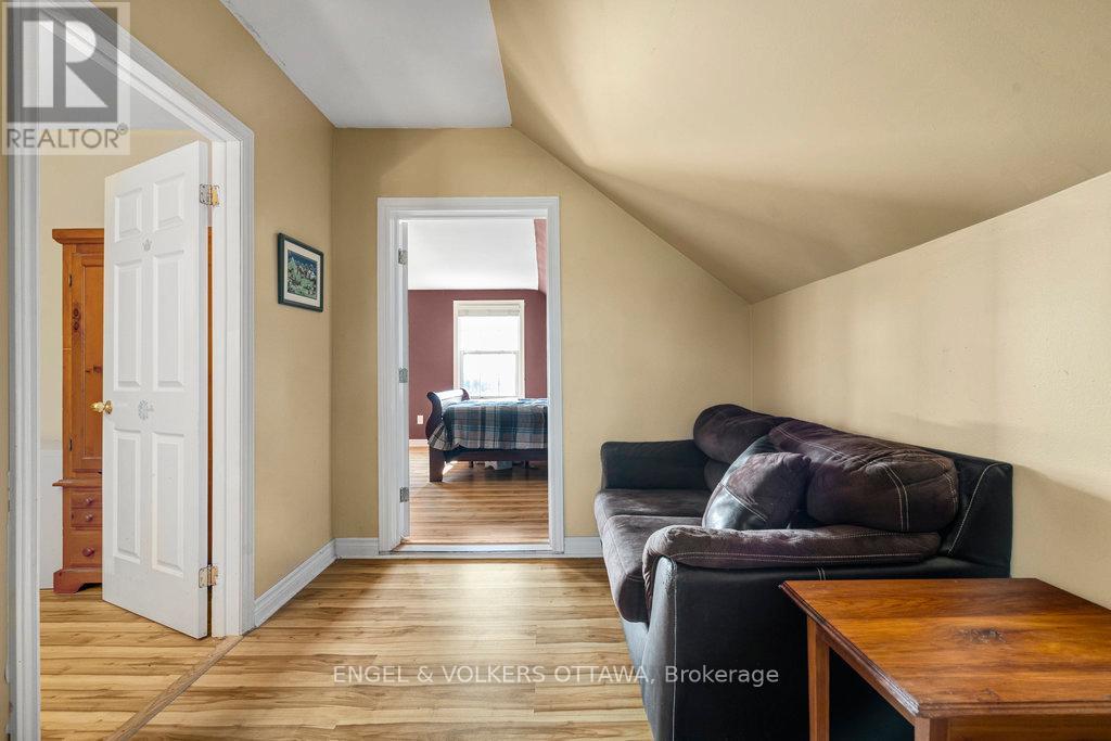 12420 Ormond Road, North Dundas, Ontario  K0C 2K0 - Photo 24 - X12425541