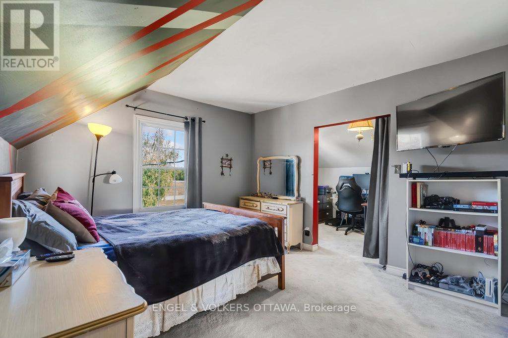 12420 Ormond Road, North Dundas, Ontario  K0C 2K0 - Photo 27 - X12425578