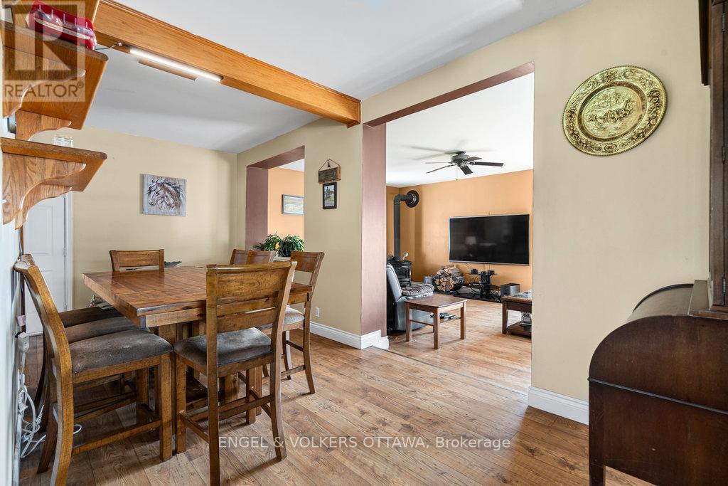 12420 Ormond Road, North Dundas, Ontario  K0C 2K0 - Photo 13 - X12425578