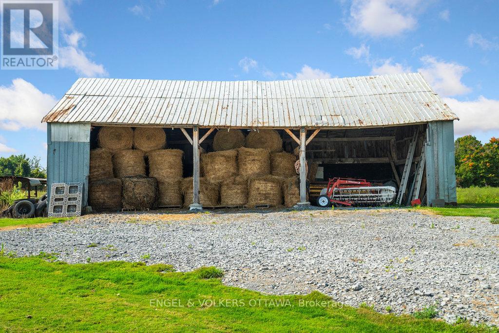 12420 Ormond Road, North Dundas, Ontario  K0C 2K0 - Photo 42 - X12425578