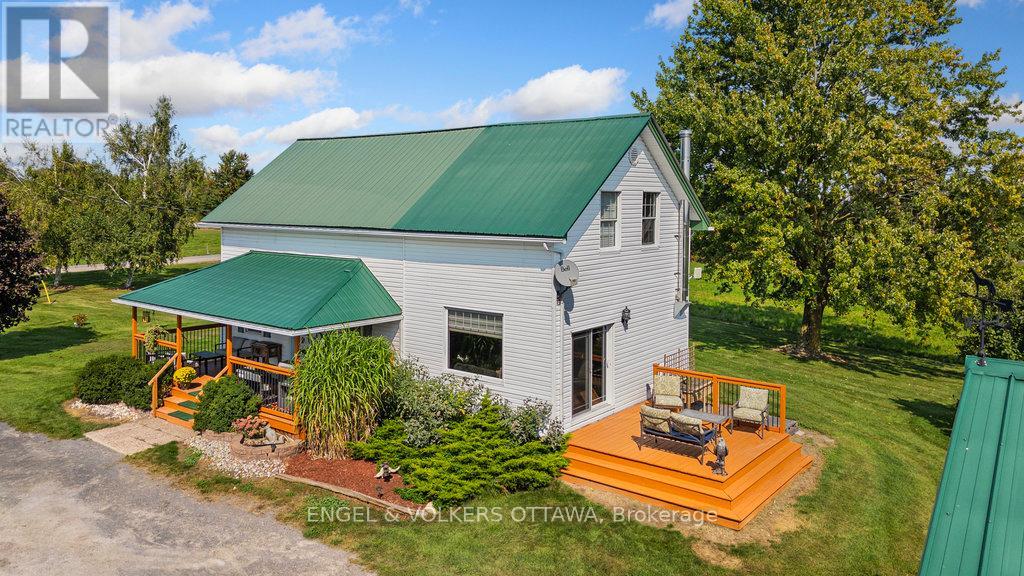 12420 Ormond Road, North Dundas, Ontario  K0C 2K0 - Photo 8 - X12425578