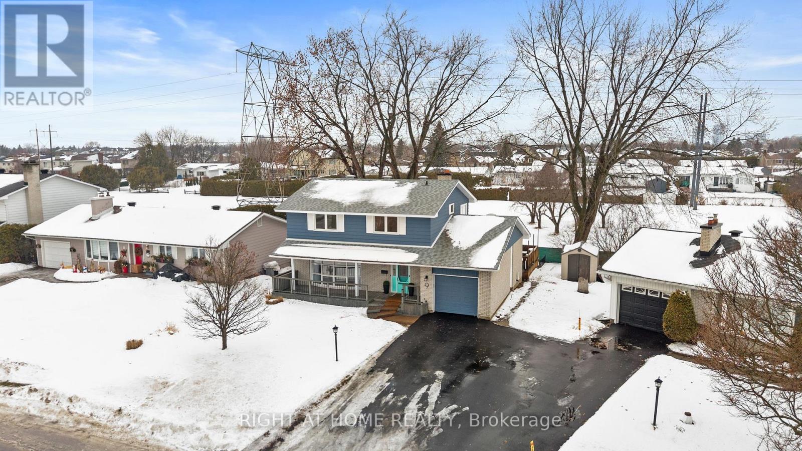 9 Aurora Crescent, Ottawa, Ontario  K2G 0Z6 - Photo 4 - X12686548