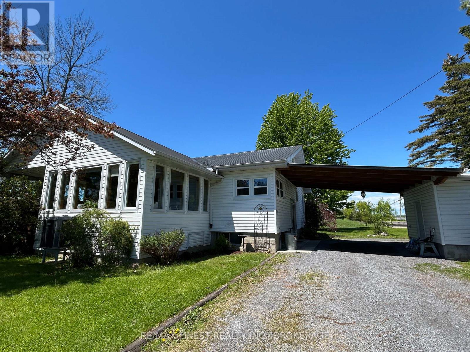 174 County Road 4, Loyalist (Lennox And Addington - South), Ontario  K0H 1G0 - Photo 2 - X12694312