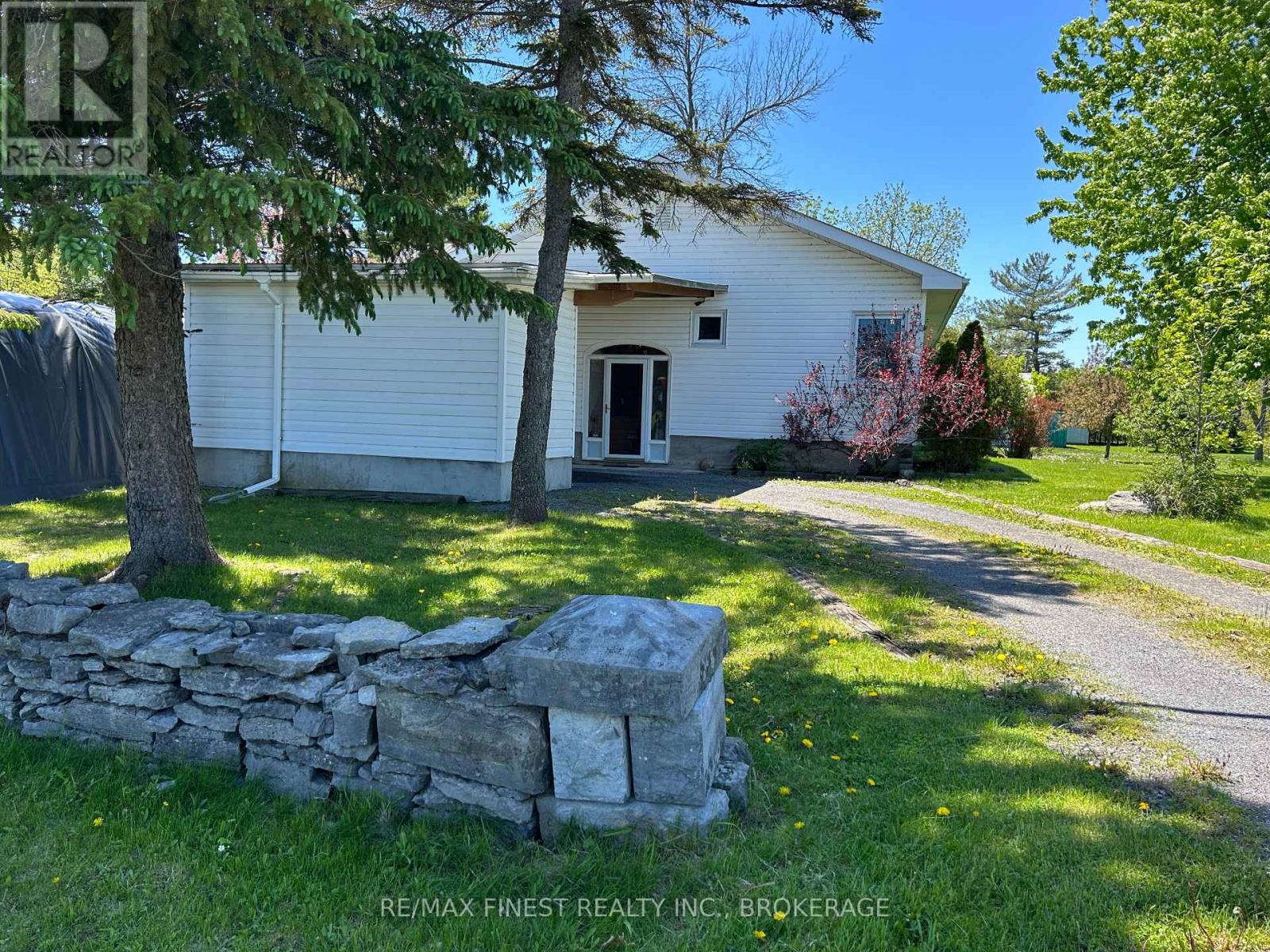 174 County Road 4, Loyalist (Lennox And Addington - South), Ontario  K0H 1G0 - Photo 3 - X12694312