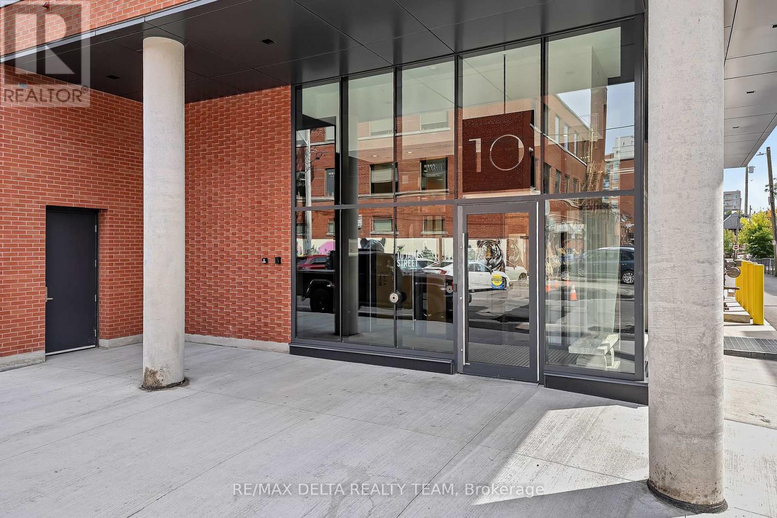 208 - 10 James Street, Ottawa, Ontario  K2P 1T2 - Photo 2 - X12694280