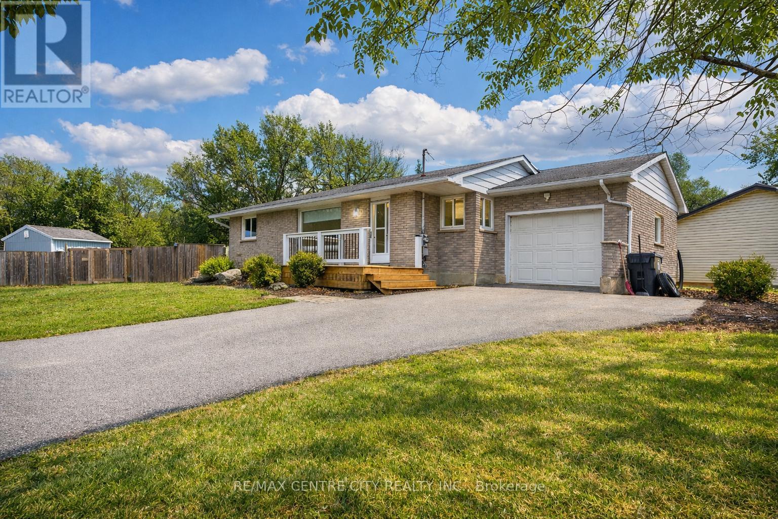 42606 JOHNATHON STREET, Central Elgin, Ontario