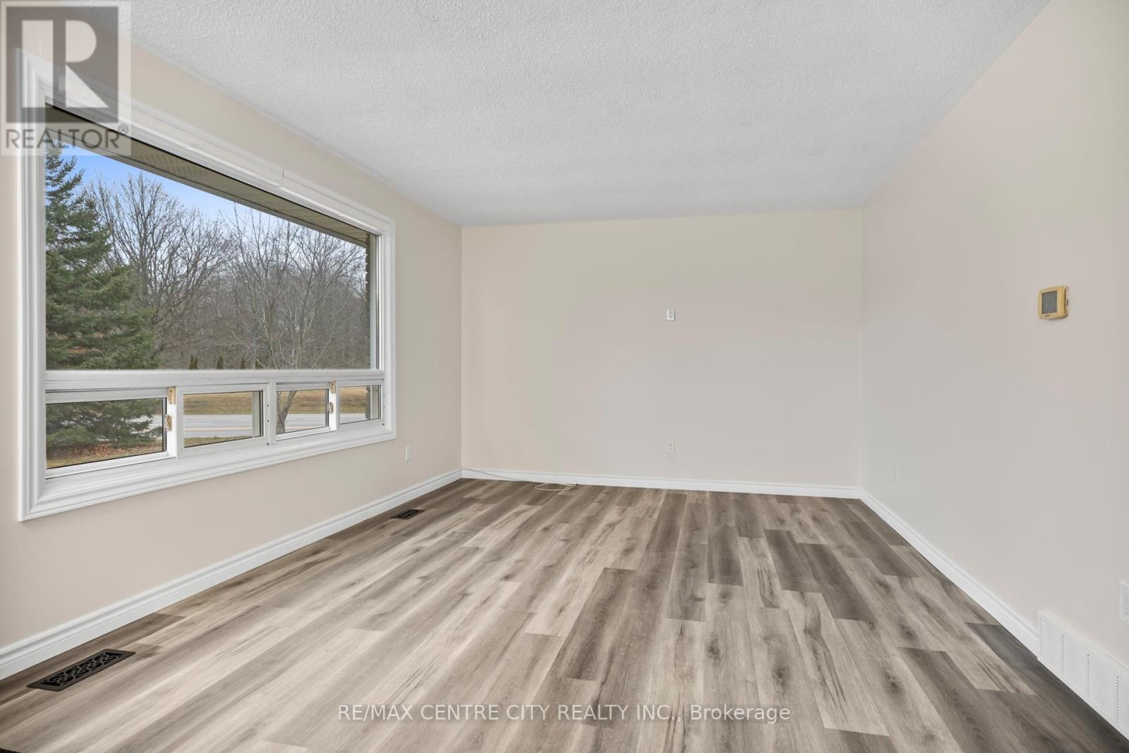 42606 Johnathon Street, Central Elgin, Ontario  N0L 2L0 - Photo 16 - X12694328