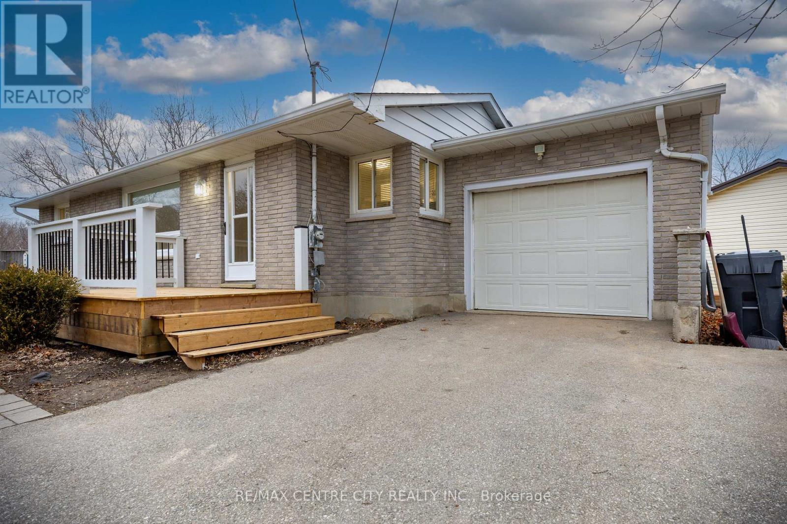 42606 Johnathon Street, Central Elgin, Ontario  N0L 2L0 - Photo 7 - X12694328