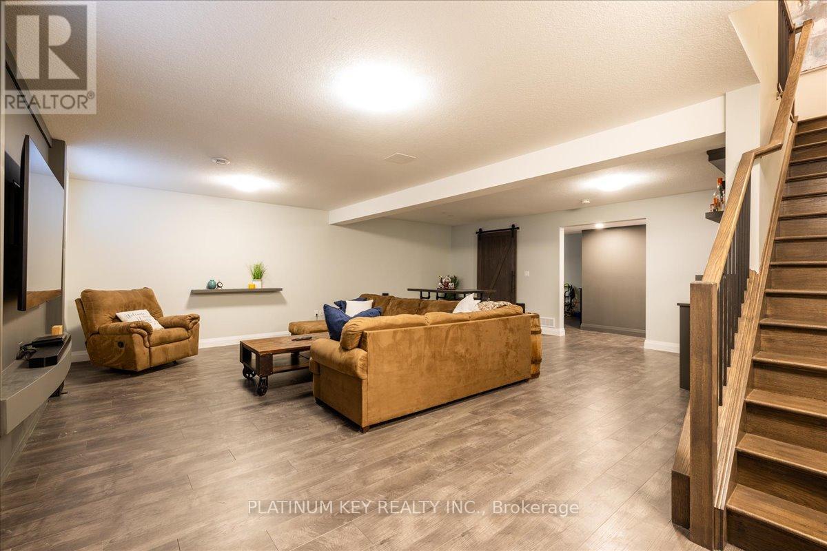 88 Collins Way, Strathroy-Caradoc, Ontario  N7G 0G2 - Photo 23 - X12694428