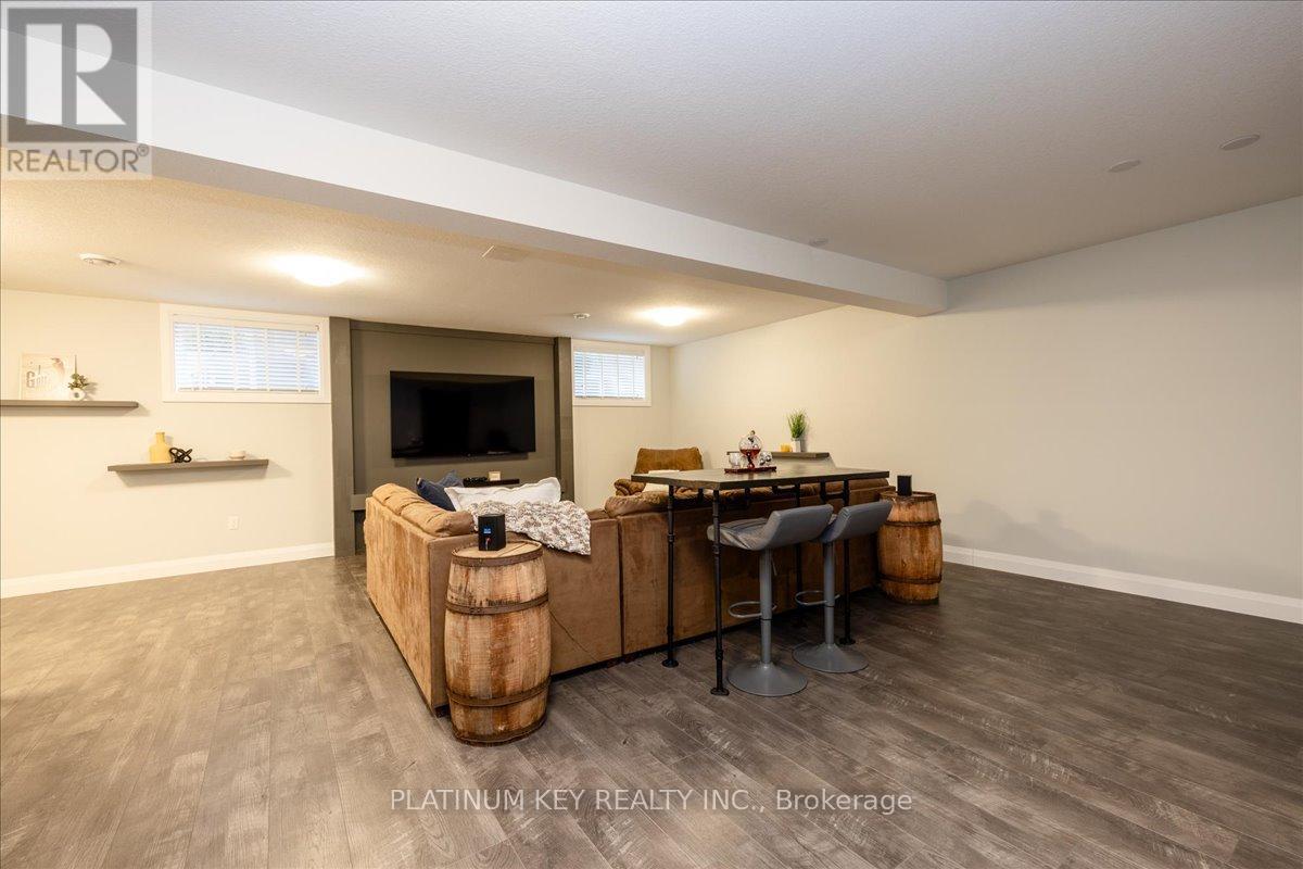 88 Collins Way, Strathroy-Caradoc, Ontario  N7G 0G2 - Photo 24 - X12694428