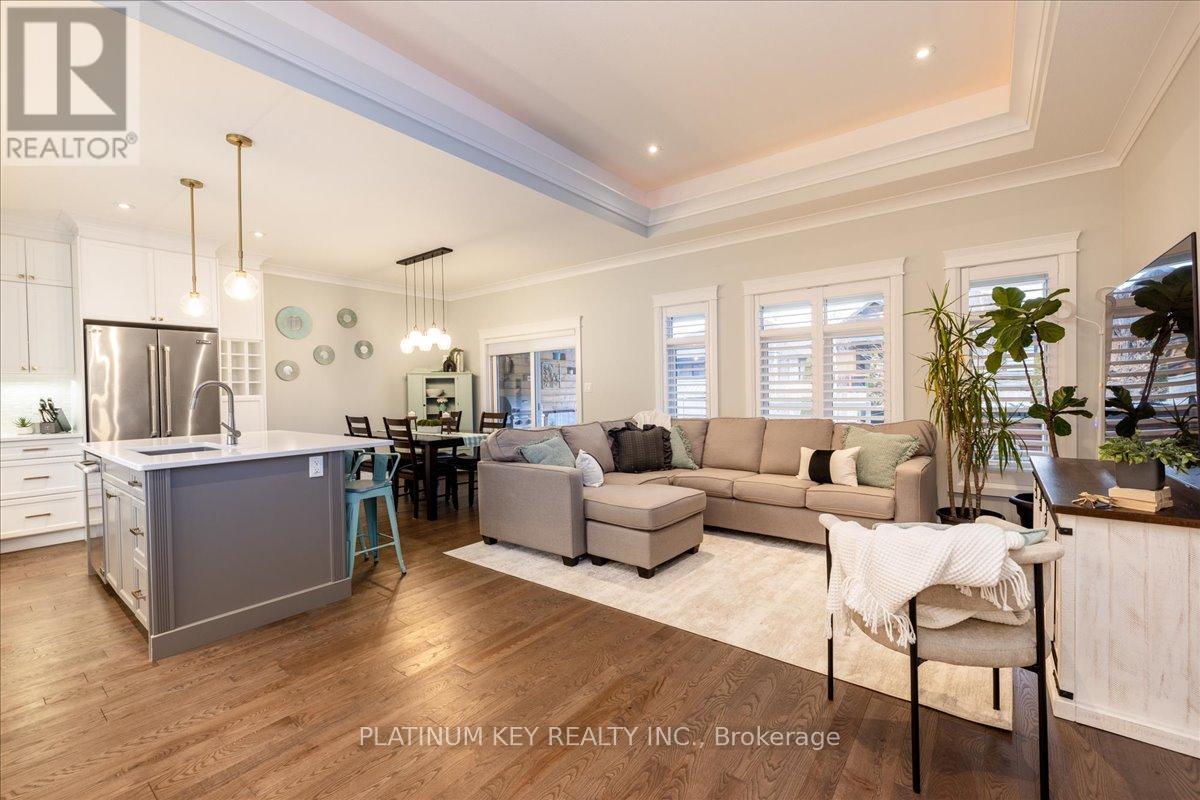 88 Collins Way, Strathroy-Caradoc, Ontario  N7G 0G2 - Photo 6 - X12694428