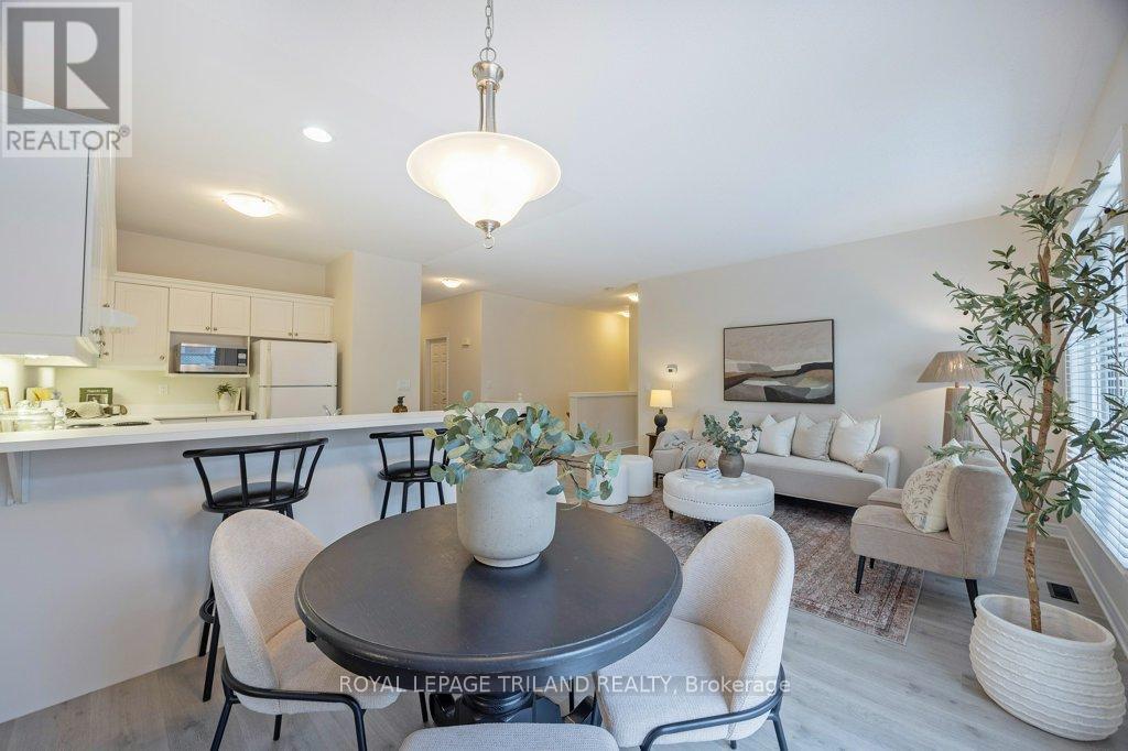 112 - 2025 Meadowgate Boulevard, London South, Ontario  N6M 1K9 - Photo 10 - X12694508