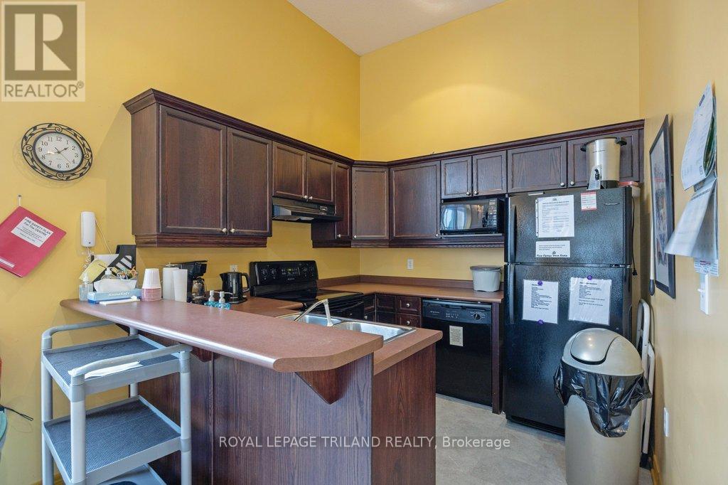 112 - 2025 Meadowgate Boulevard, London South, Ontario  N6M 1K9 - Photo 35 - X12694508