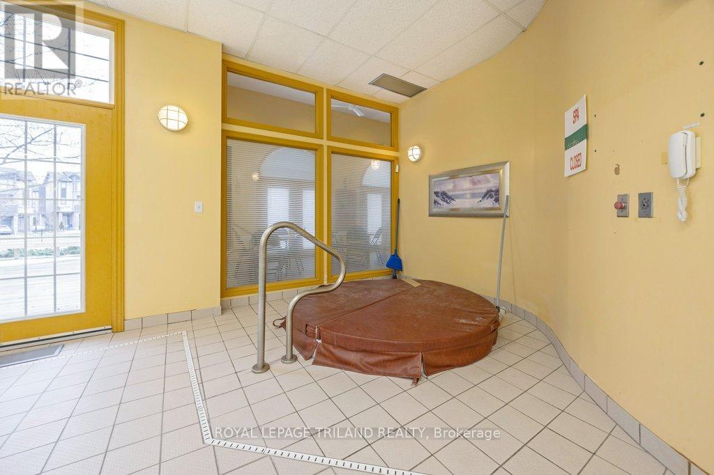 112 - 2025 Meadowgate Boulevard, London South, Ontario  N6M 1K9 - Photo 41 - X12694508