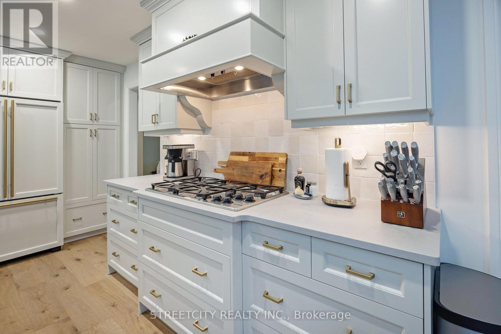 46 Foxborough Grove, London South, Ontario  N6K 4A8 - Photo 13 - X12694654