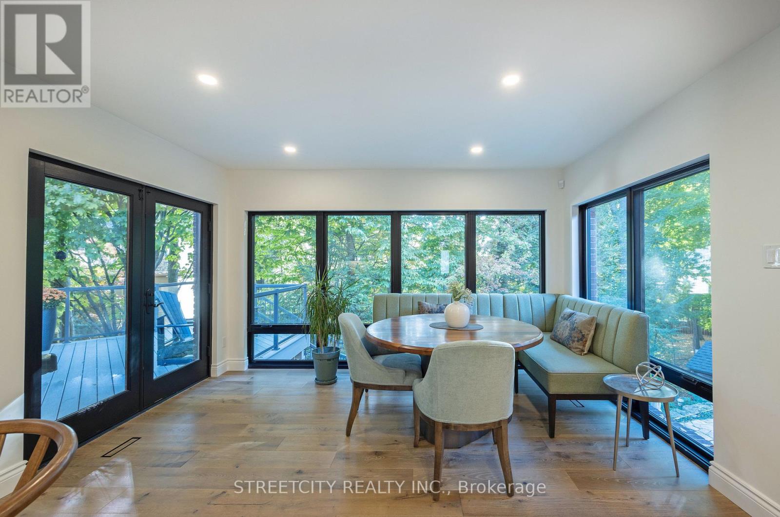 46 Foxborough Grove, London South, Ontario  N6K 4A8 - Photo 17 - X12694654