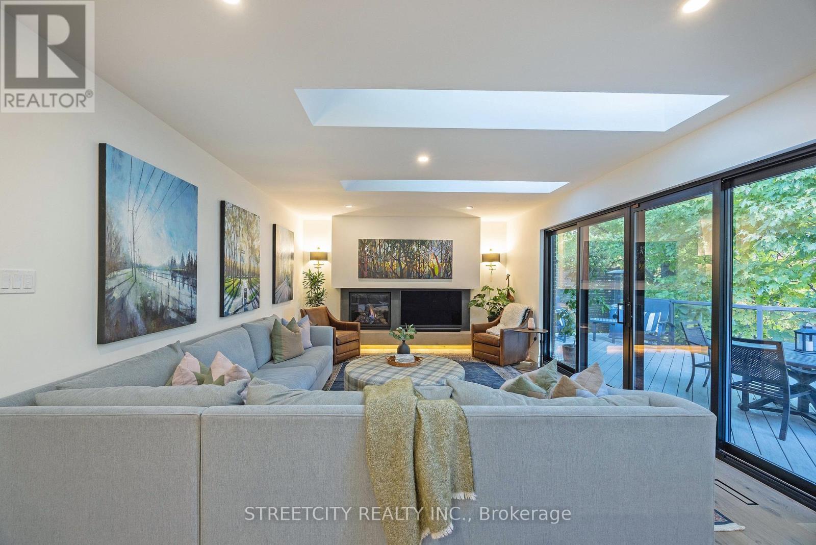 46 Foxborough Grove, London South, Ontario  N6K 4A8 - Photo 18 - X12694654