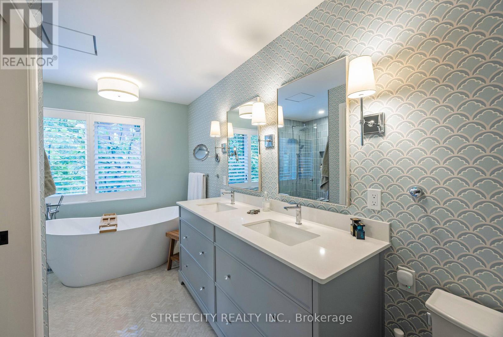 46 Foxborough Grove, London South, Ontario  N6K 4A8 - Photo 25 - X12694654