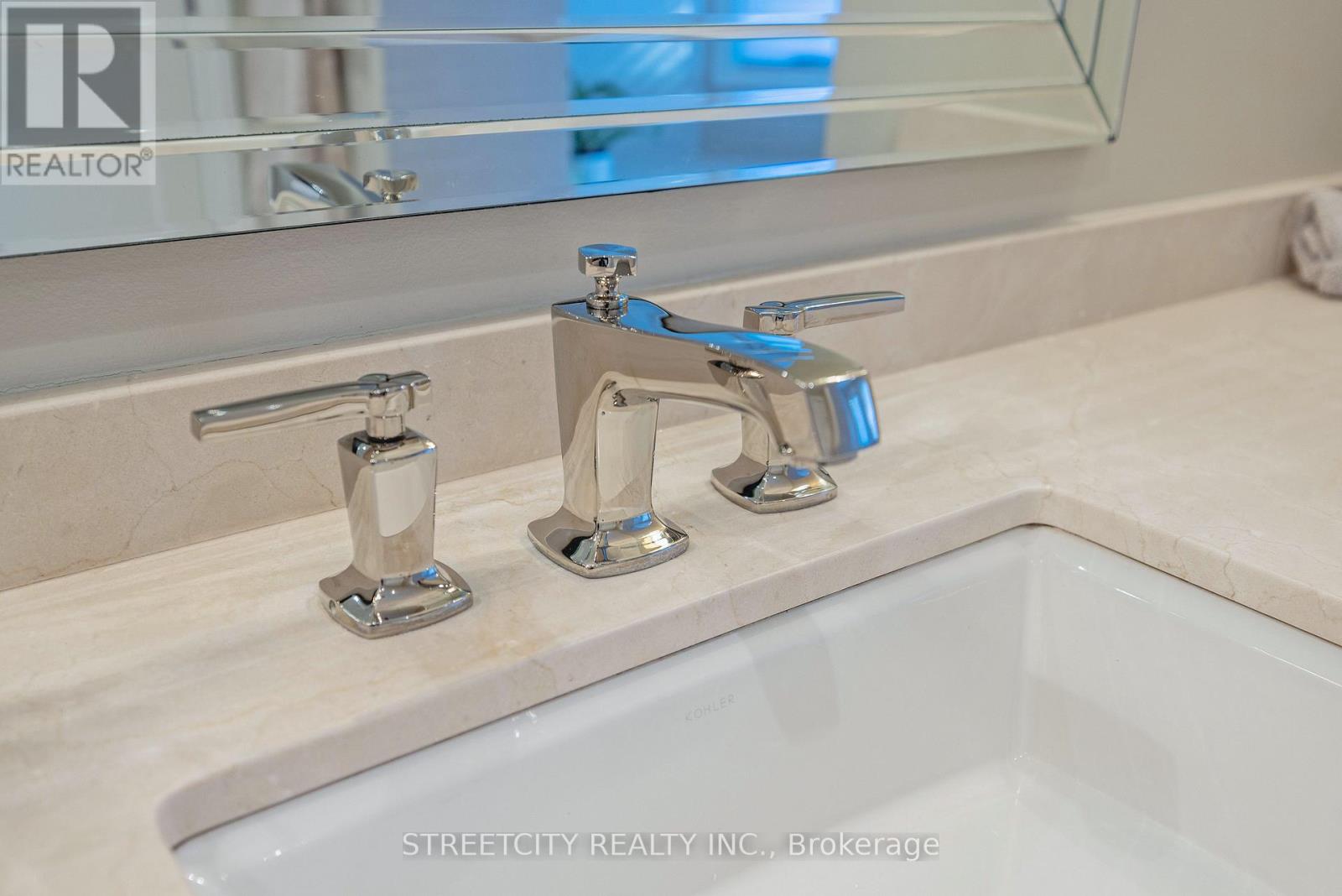 46 Foxborough Grove, London South, Ontario  N6K 4A8 - Photo 32 - X12694654