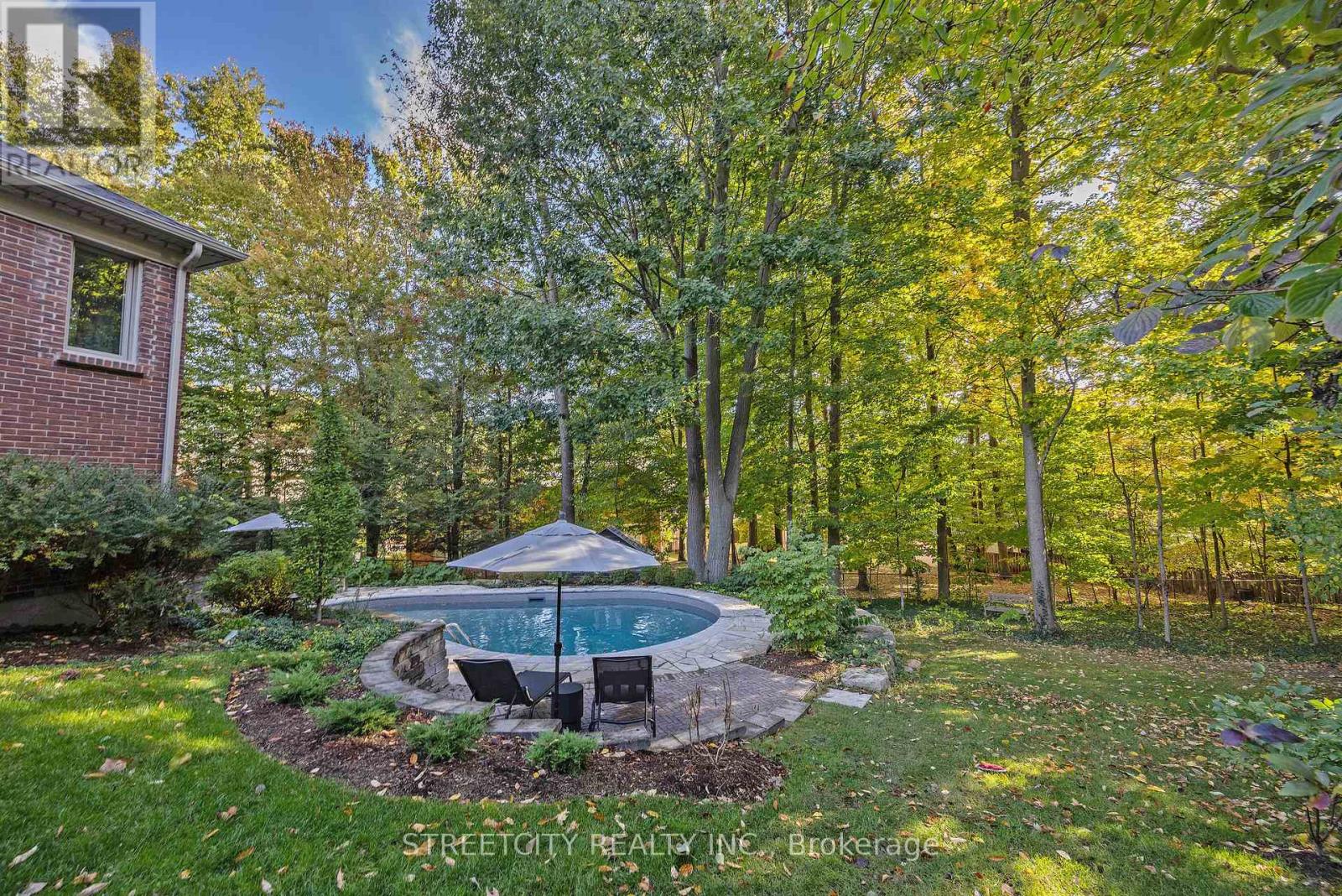46 Foxborough Grove, London South, Ontario  N6K 4A8 - Photo 48 - X12694654