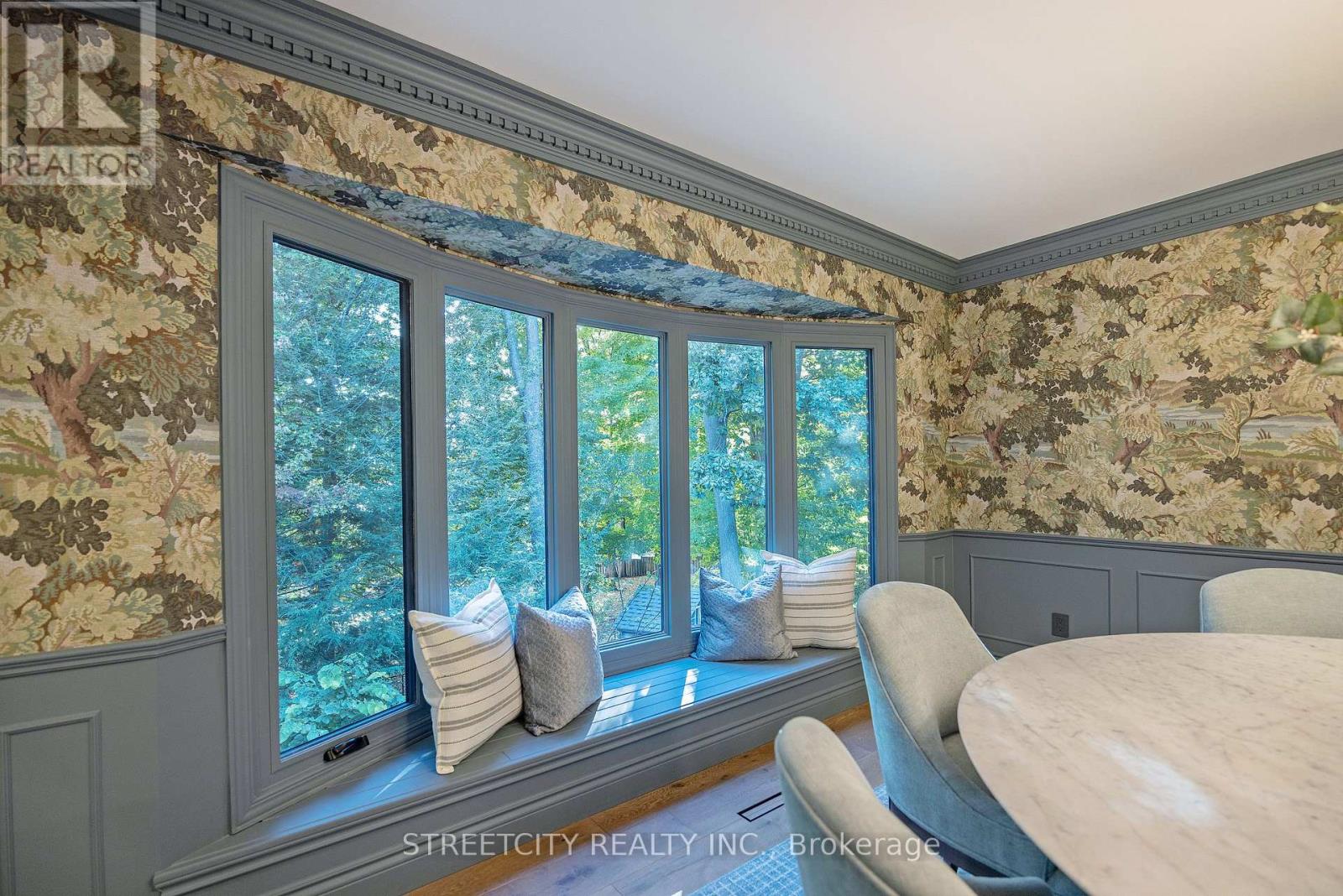 46 Foxborough Grove, London South, Ontario  N6K 4A8 - Photo 9 - X12694654