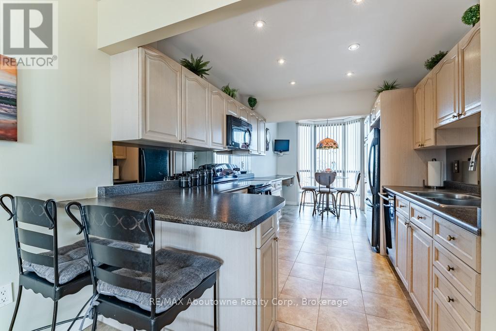 1201 - 5080 Pinedale Avenue, Burlington, Ontario  L7L 5V7 - Photo 13 - W12694112