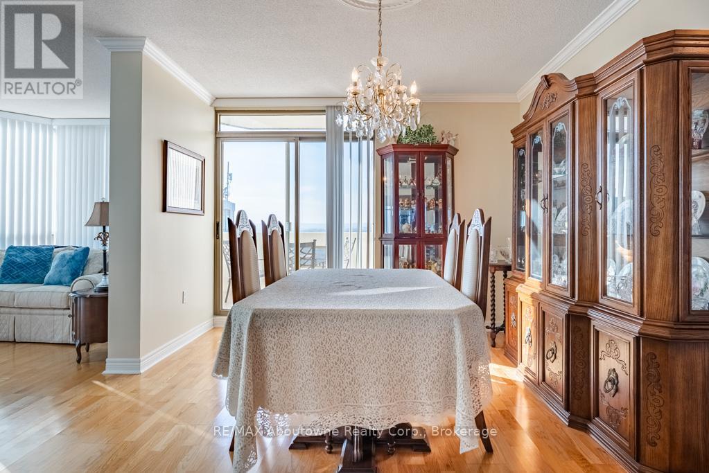 1201 - 5080 Pinedale Avenue, Burlington, Ontario  L7L 5V7 - Photo 8 - W12694112