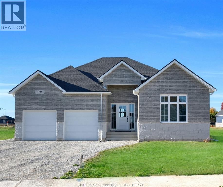 MLS# 26001048: 172 Rosewood CRESCENT, Chatham, Canada