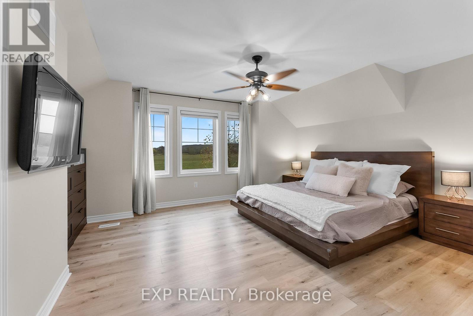 348 Concession 3 Road, Niagara-On-The-Lake, Ontario  L0S 1J1 - Photo 9 - X12694390