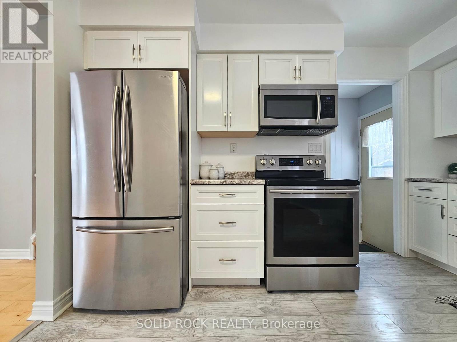 1301 Alwington Street, Brockville, Ontario  K6V 6A5 - Photo 11 - X12694260