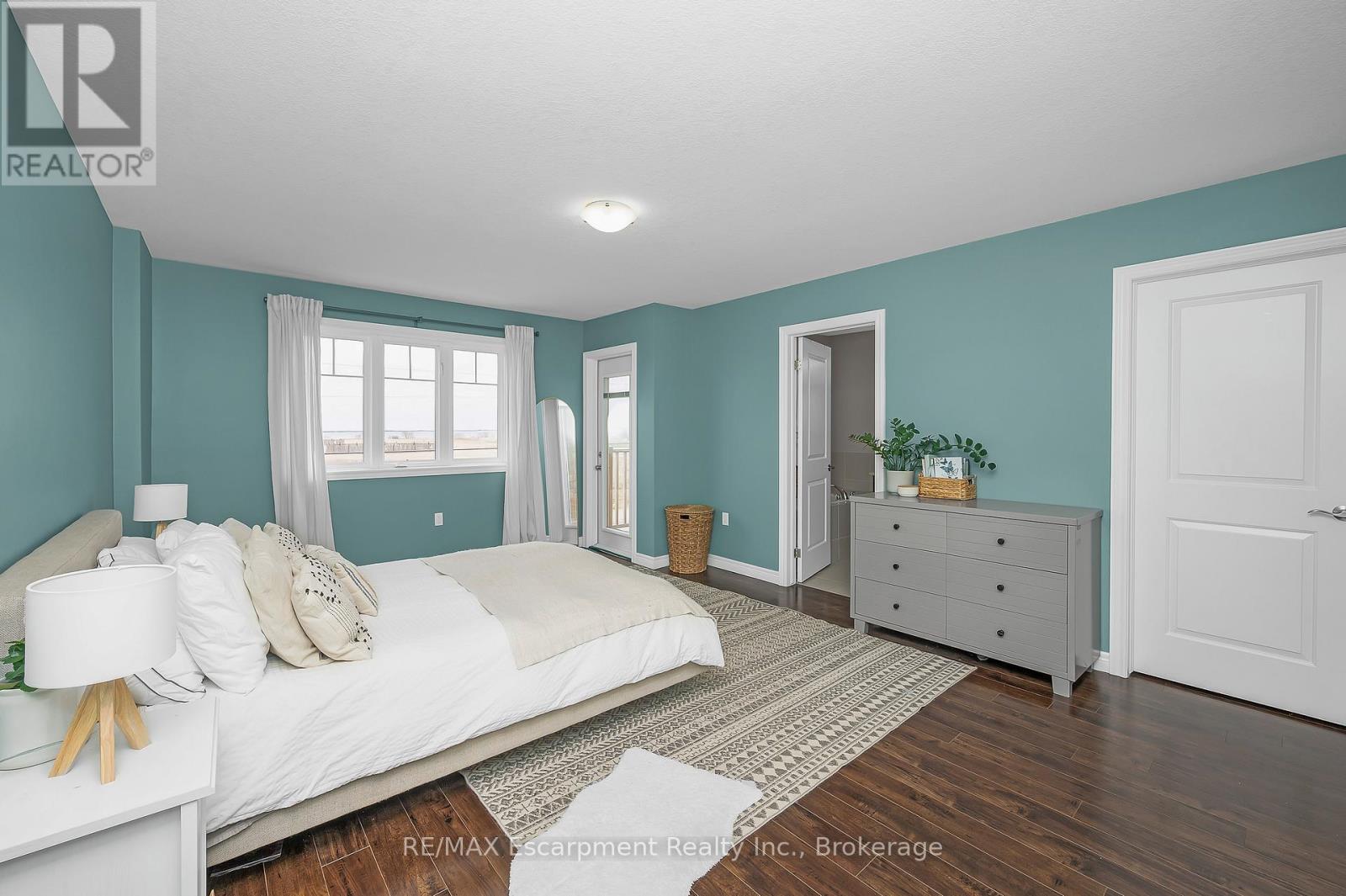 21 - 8 Lakelawn Road, Grimsby, Ontario  L3M 0G1 - Photo 18 - X12694426