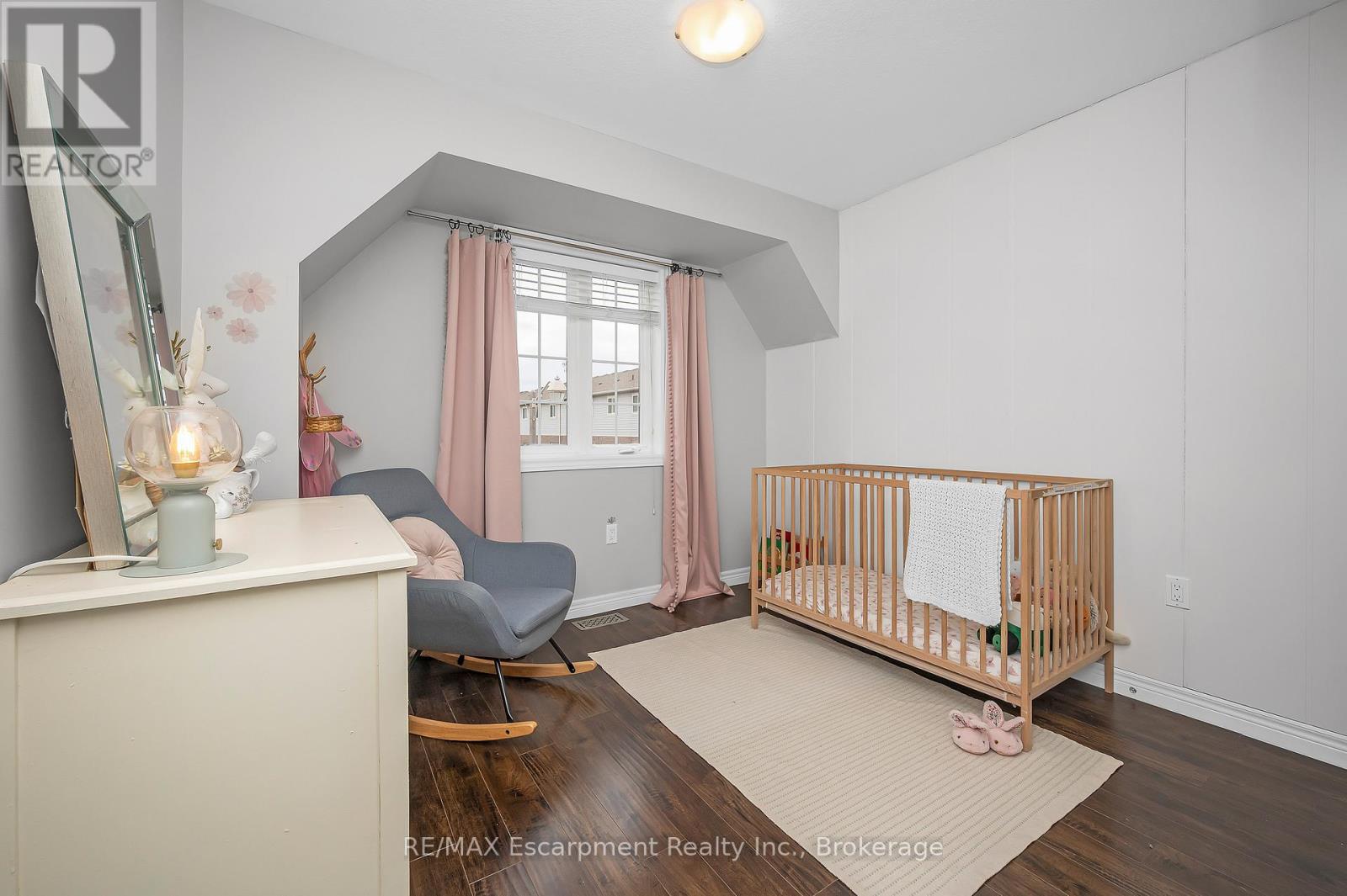 21 - 8 Lakelawn Road, Grimsby, Ontario  L3M 0G1 - Photo 23 - X12694426