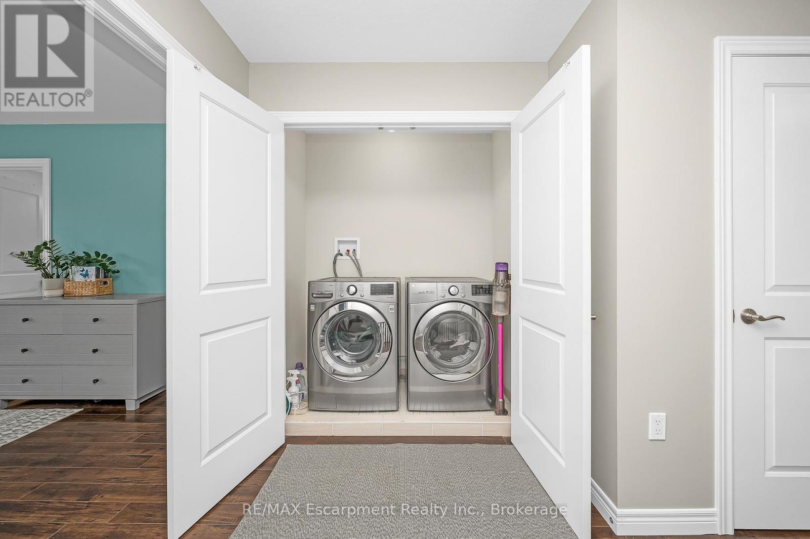 21 - 8 Lakelawn Road, Grimsby, Ontario  L3M 0G1 - Photo 27 - X12694426