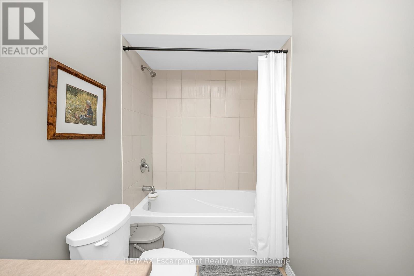 21 - 8 Lakelawn Road, Grimsby, Ontario  L3M 0G1 - Photo 28 - X12694426