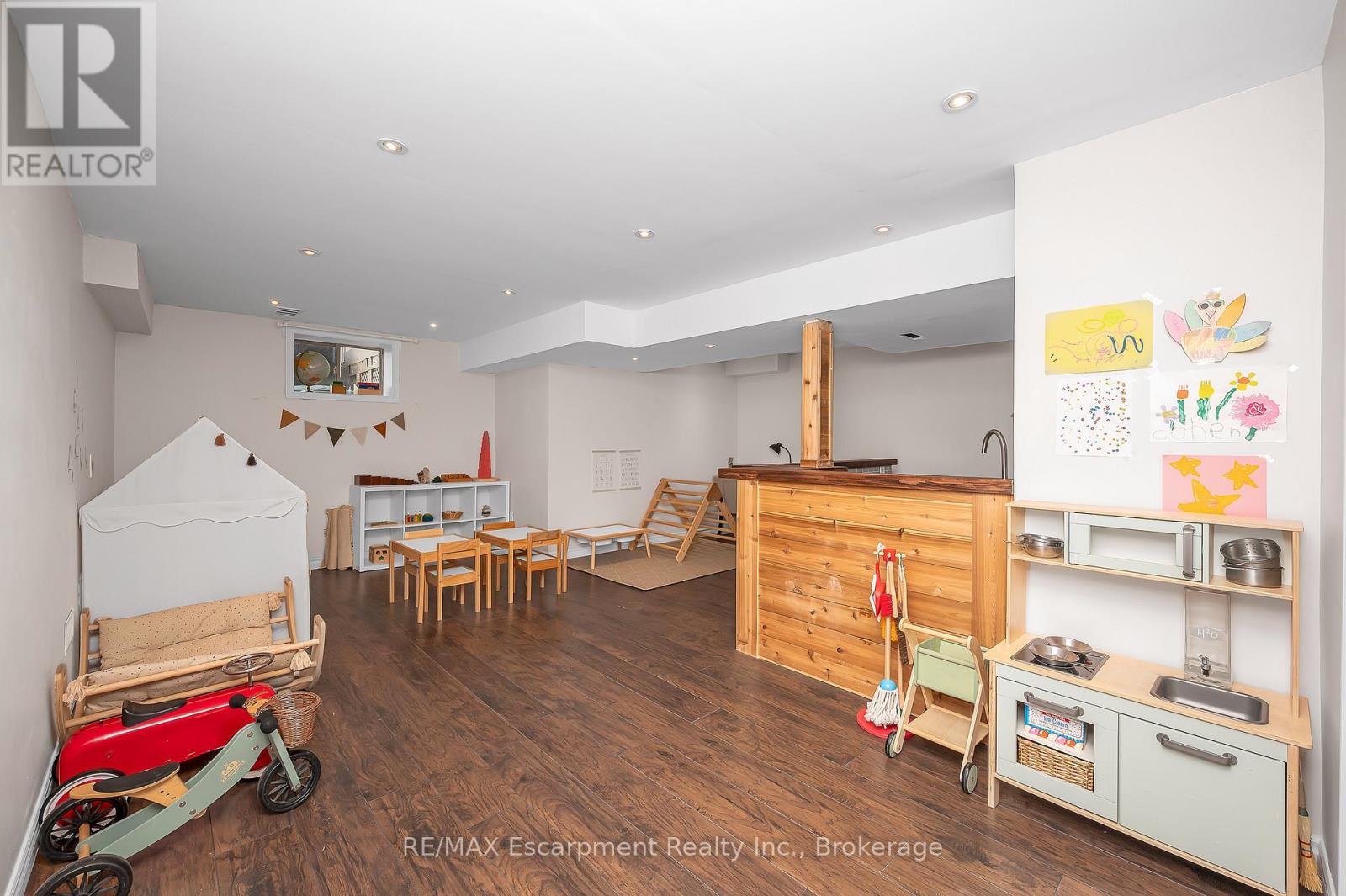 21 - 8 Lakelawn Road, Grimsby, Ontario  L3M 0G1 - Photo 29 - X12694426