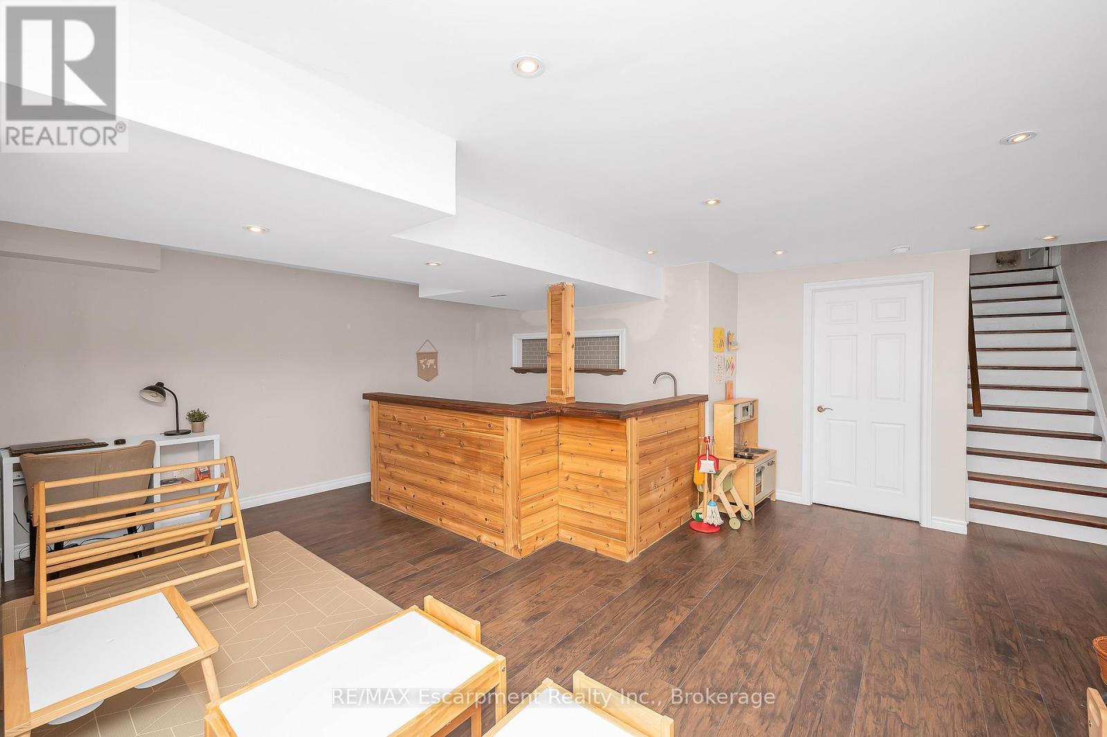 21 - 8 Lakelawn Road, Grimsby, Ontario  L3M 0G1 - Photo 30 - X12694426