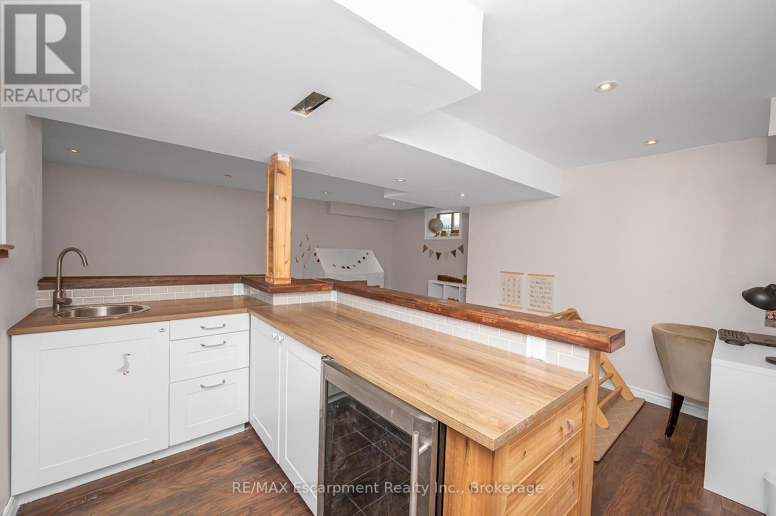 21 - 8 Lakelawn Road, Grimsby, Ontario  L3M 0G1 - Photo 31 - X12694426