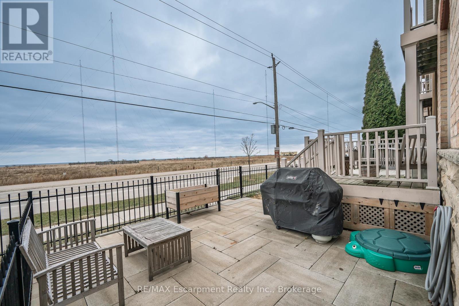 21 - 8 Lakelawn Road, Grimsby, Ontario  L3M 0G1 - Photo 33 - X12694426