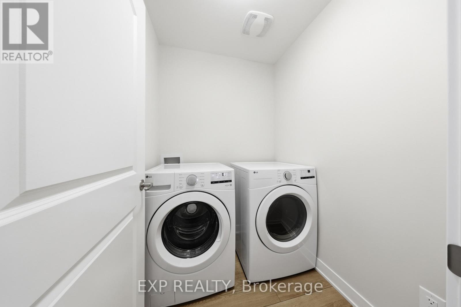 605 Bee Pollen Way, Ottawa, Ontario  K2W 0N9 - Photo 18 - X12686608