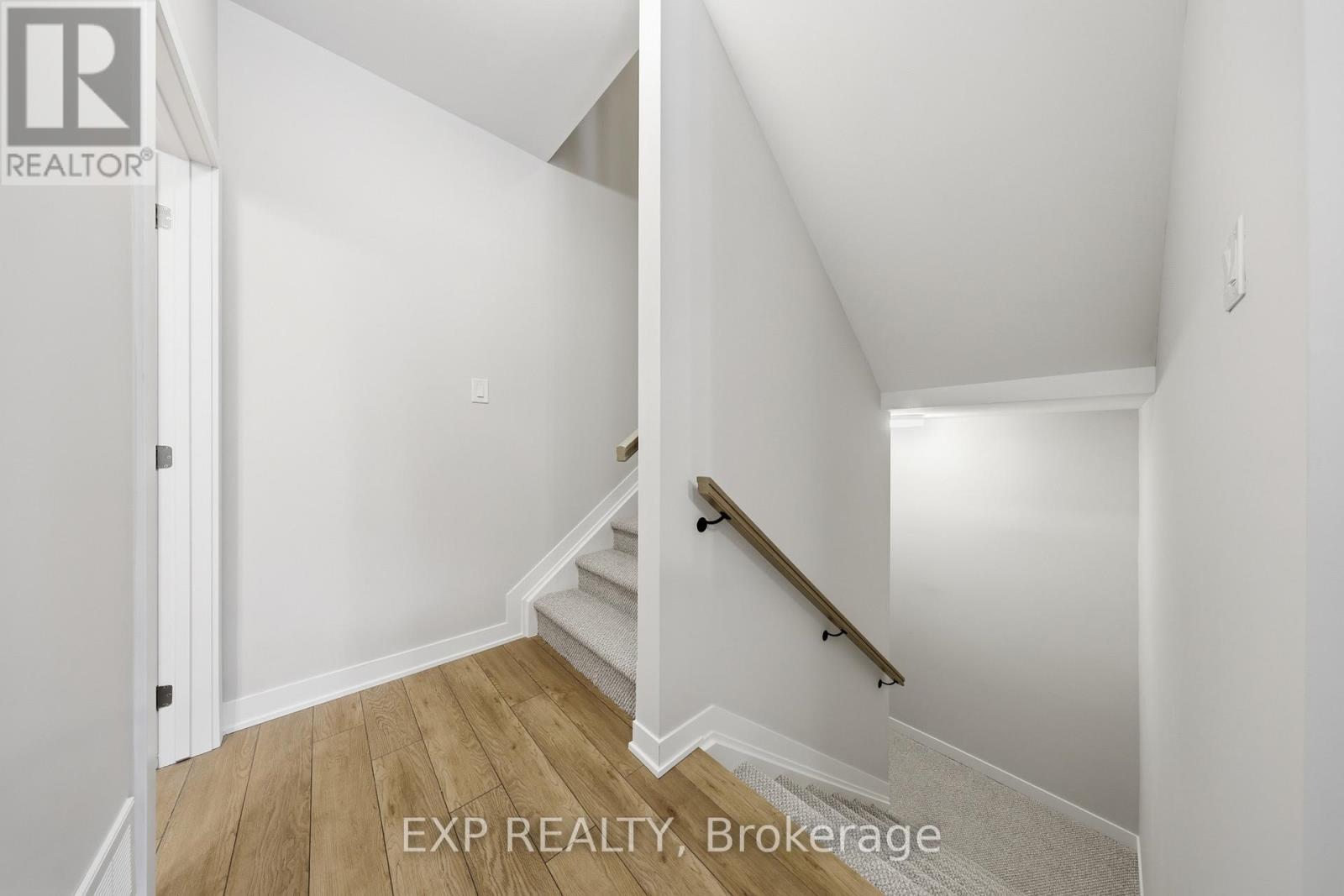 605 Bee Pollen Way, Ottawa, Ontario  K2W 0N9 - Photo 5 - X12686608