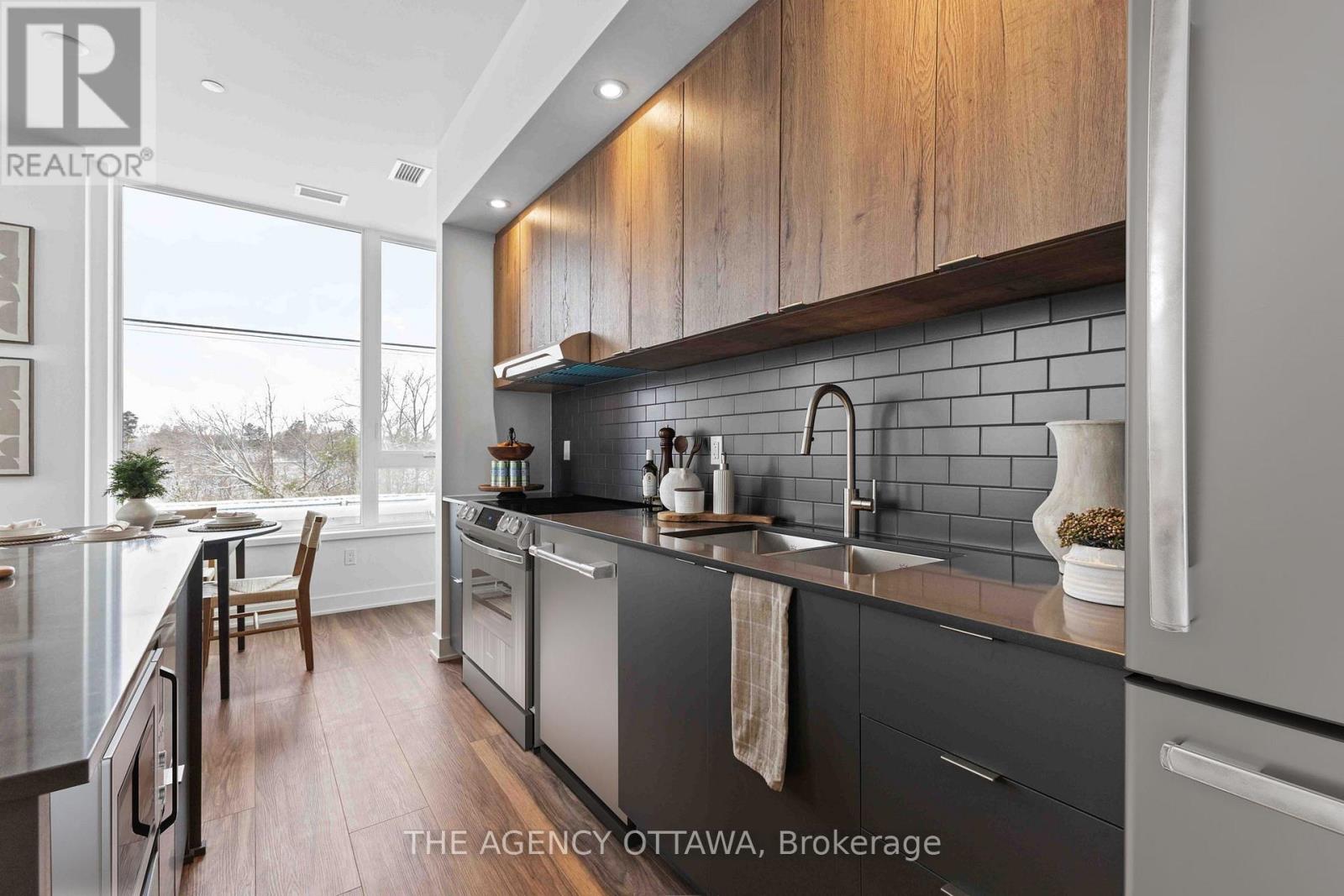 101 - 3071 Riverside Drive, Ottawa, Ontario  K1V 9R2 - Photo 8 - X12694334