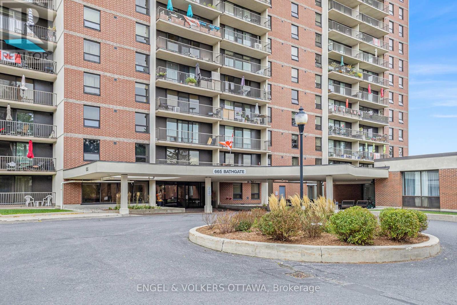 2113 - 665 Bathgate Drive, Ottawa, Ontario  K1K 3Y4 - Photo 2 - X12694360