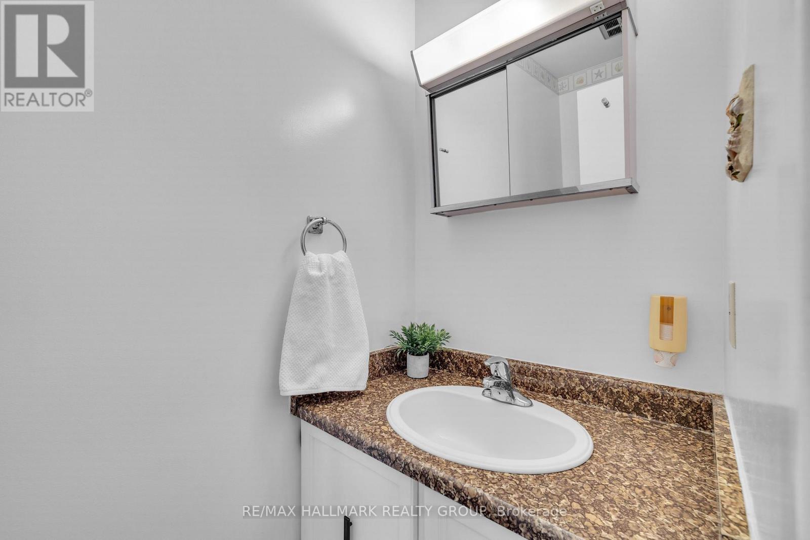 3407 Mccarthy Road, Ottawa, Ontario  K1V 9G6 - Photo 12 - X12694612